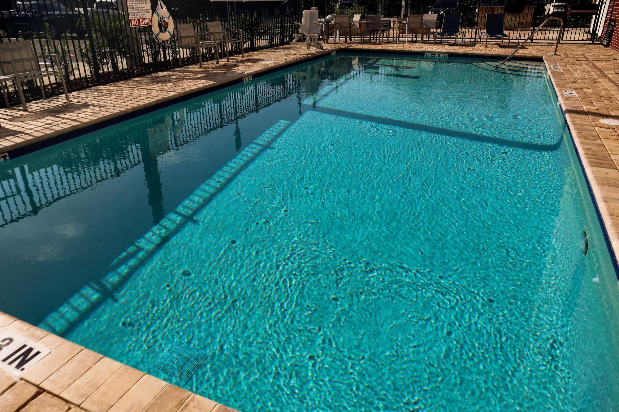 Comfort Suites Gainesville Near University Екстер'єр фото